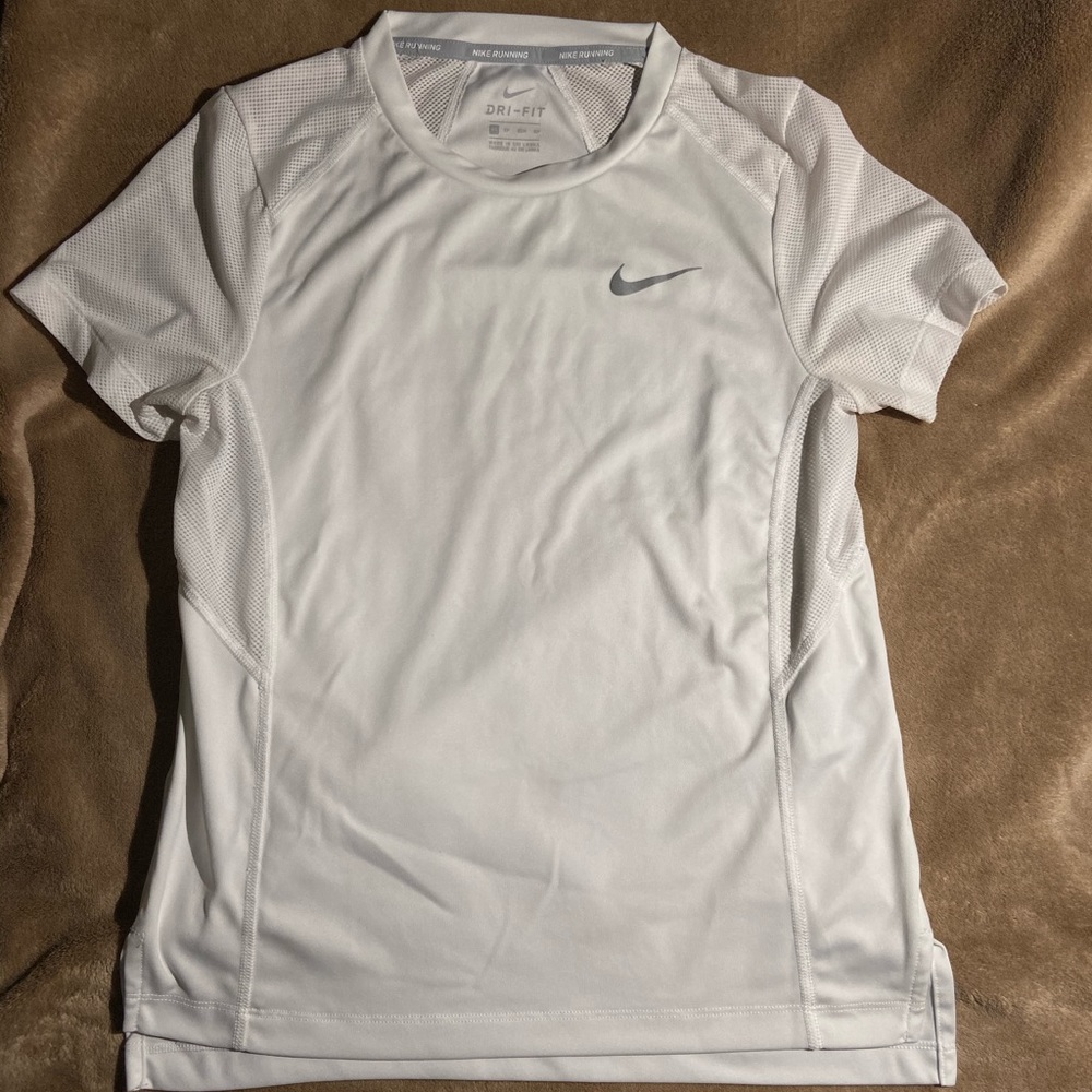 NIKE SHIRT!!!♥️